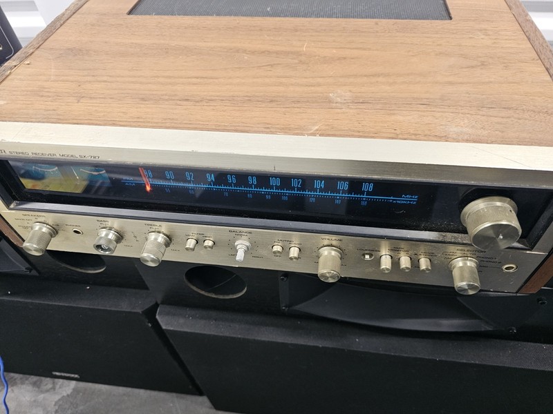 Vintage Pioneer SX-727 Stereo Receiver gallery