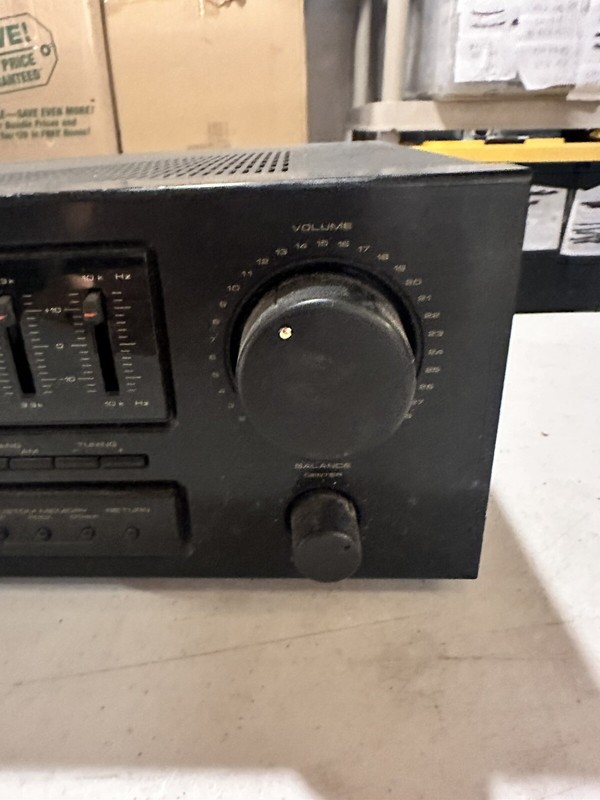 Pioneer Stereo Receiver & Graphic Equalizer, Model SX-201 - 190W ; 240VA gallery