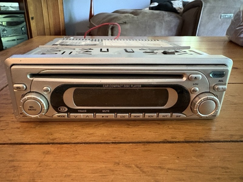 Durabrand AM/FM CD stereo Model WD308 with detachable face plate
