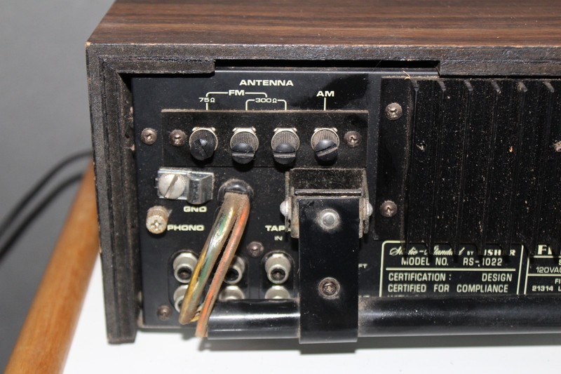 Vintage Fisher Studio Standard AM FM Stereo Receiver Model RS-1022 Powers On gallery