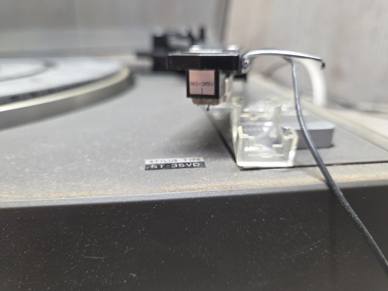 Vintage MT-6210 FISHER STEREO TURNTABLE MG-35V Cartridge Record Player (Has Dama gallery