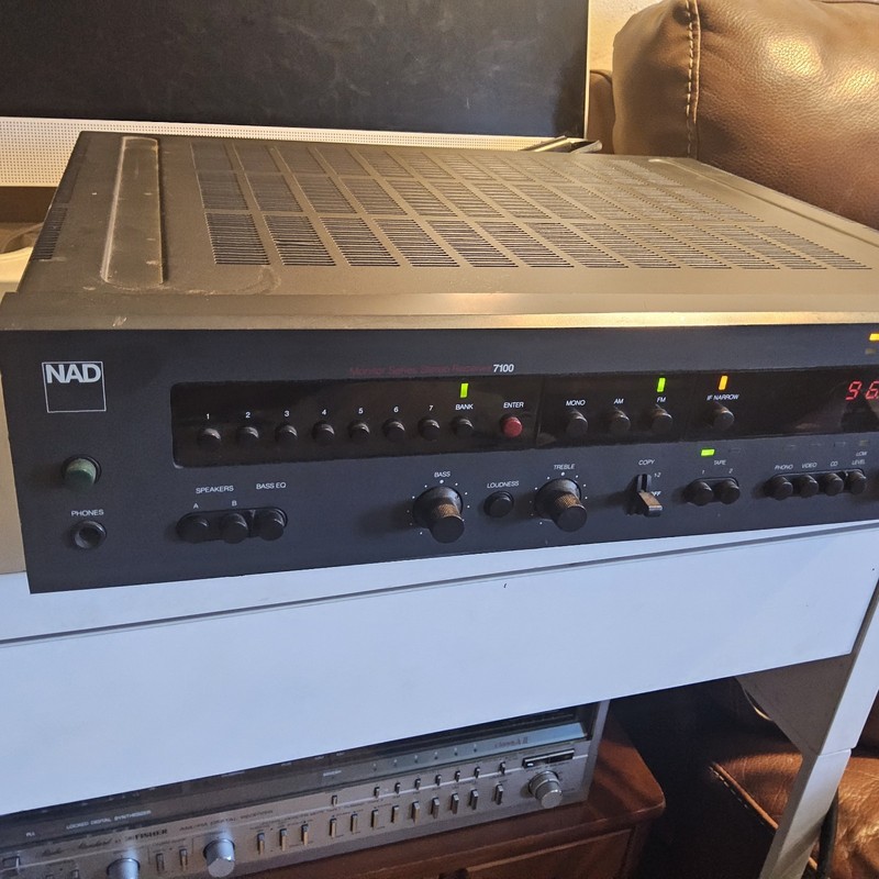 NAD Stereo Receiver 7100 For Parts or Repair gallery