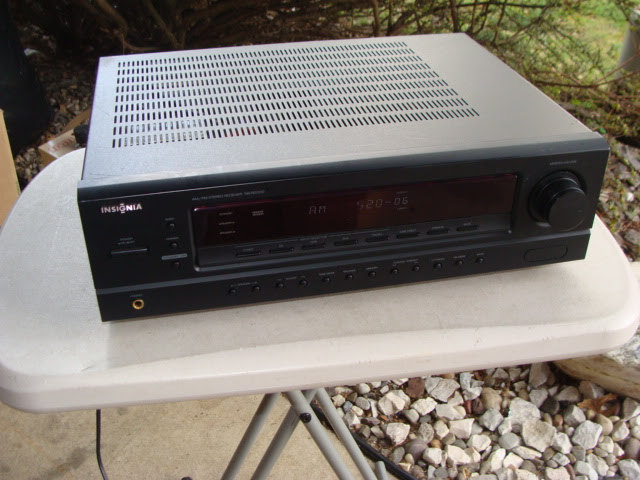 Insignia Model NS-R2000 AM/FM Stereo Receiver