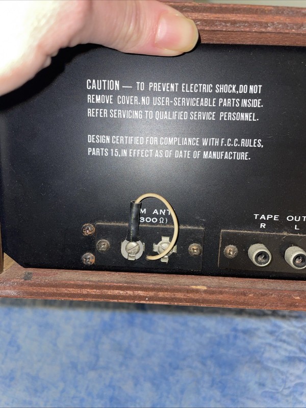 LLOYD's AM-FM Stereo Multiplex Receiver 8 Track Player Powers On gallery