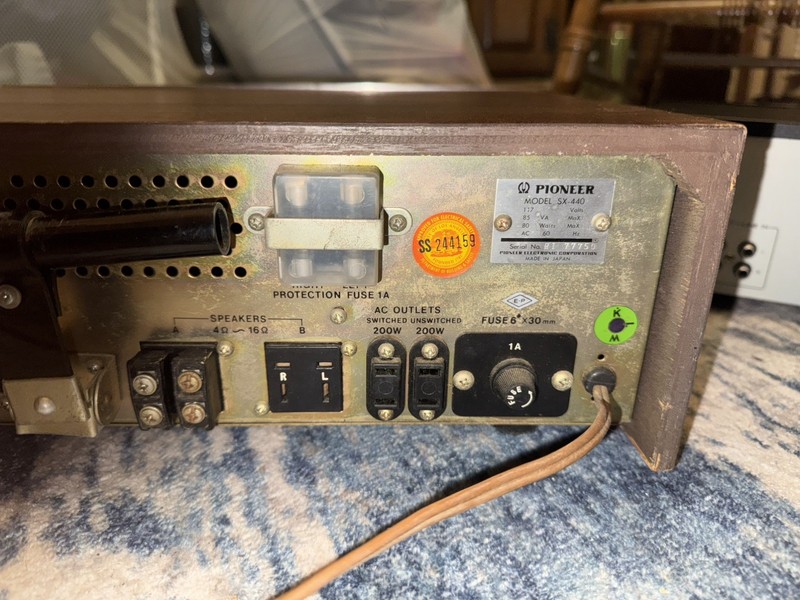 Vintage Pioneer SX-440 AM/FM Stereo Receiver (1969-71) gallery