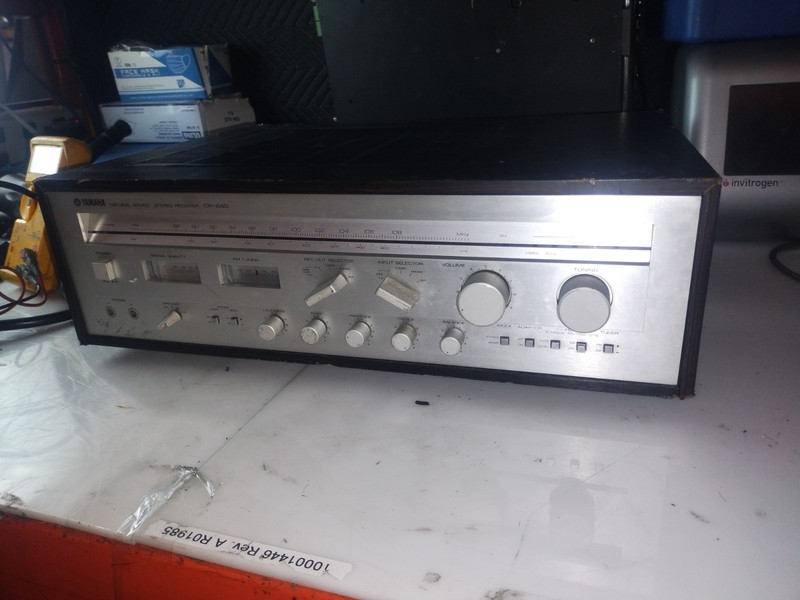 Yamaha CR-840 Tuner/Amplifier Parts Unit.
