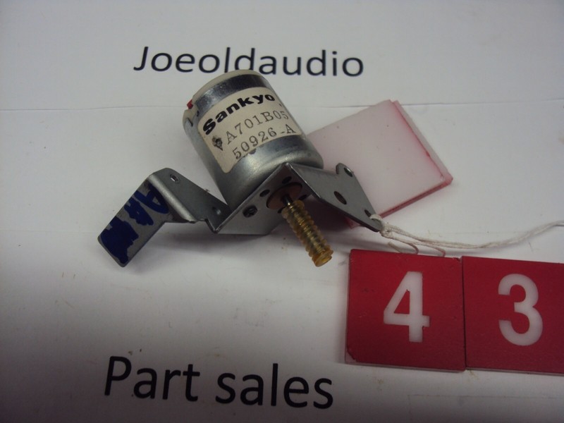 Mitsubishi DT-156 Cassette Deck Motor P/N A701B05. Tested. Parting Out DT-156.