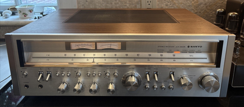 Sanyo JCX 2600K AM/FM Stereo Receiver 85 WPC Open Box Perfect Working Condition