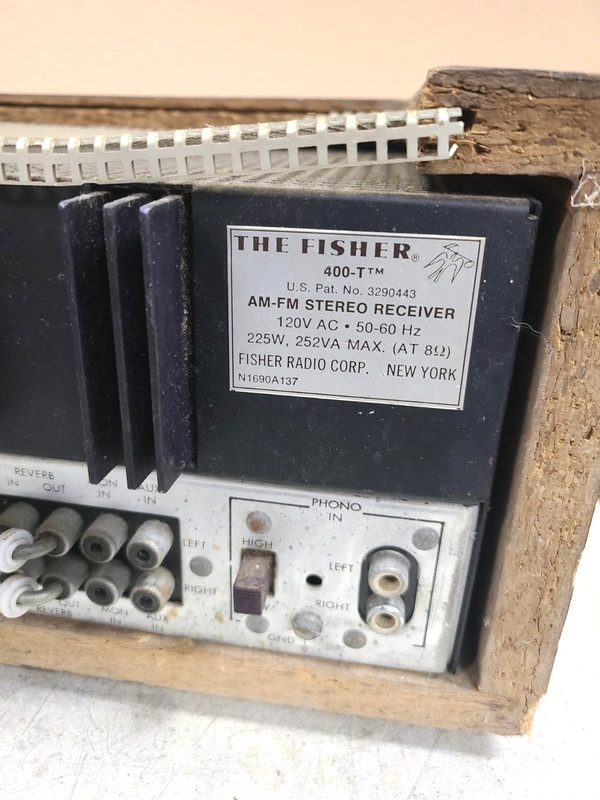 The Fisher 400 T Stereo Receiver. Parts/Restoration. Wooded Case. Powers on gallery
