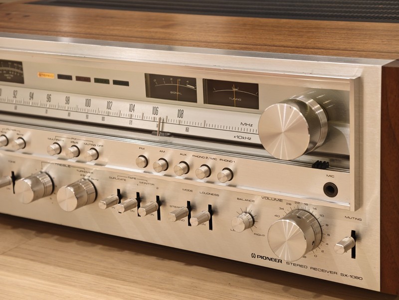 Vintage Pioneer SX1080 Receiver gallery