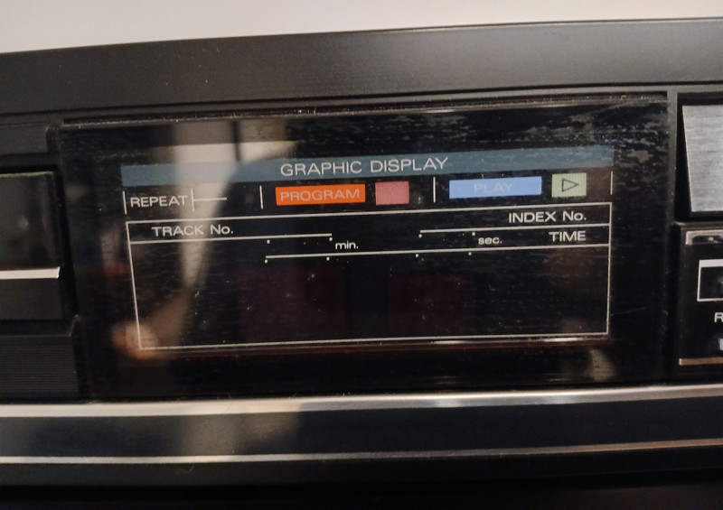 Fisher Studio Standard Stereo System C-870-powers up-Parts or Repair- See Video gallery