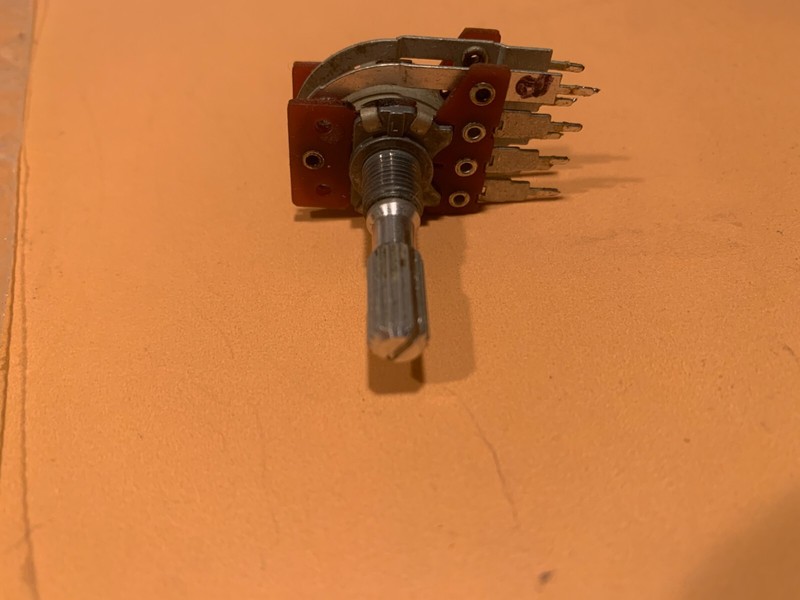 Yamaha CR-1020 Stereo Receiver Parting Out Bass Potentiometer