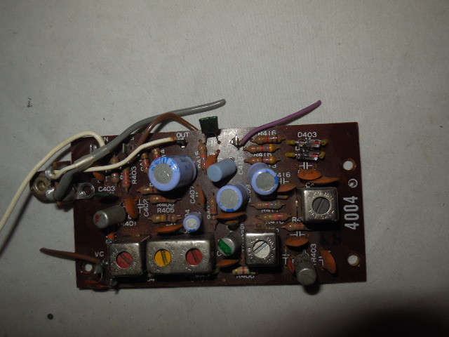 One Vintage Sherwood S-7100 Stereo Receiver Board 4004