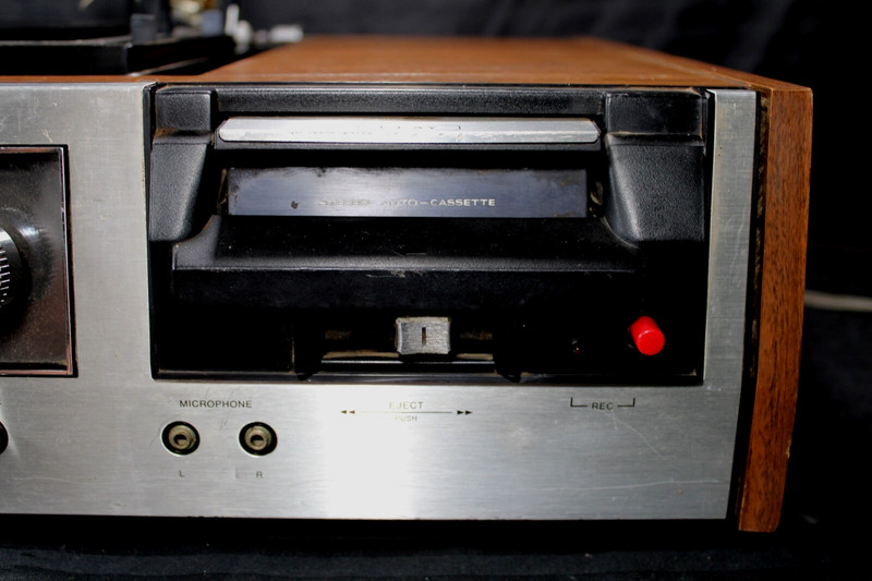 Vintage Sony HP-169 STEREO AM FM RECEIVER W/ TURNTABLE & CASSETTE - PARTS REPA gallery