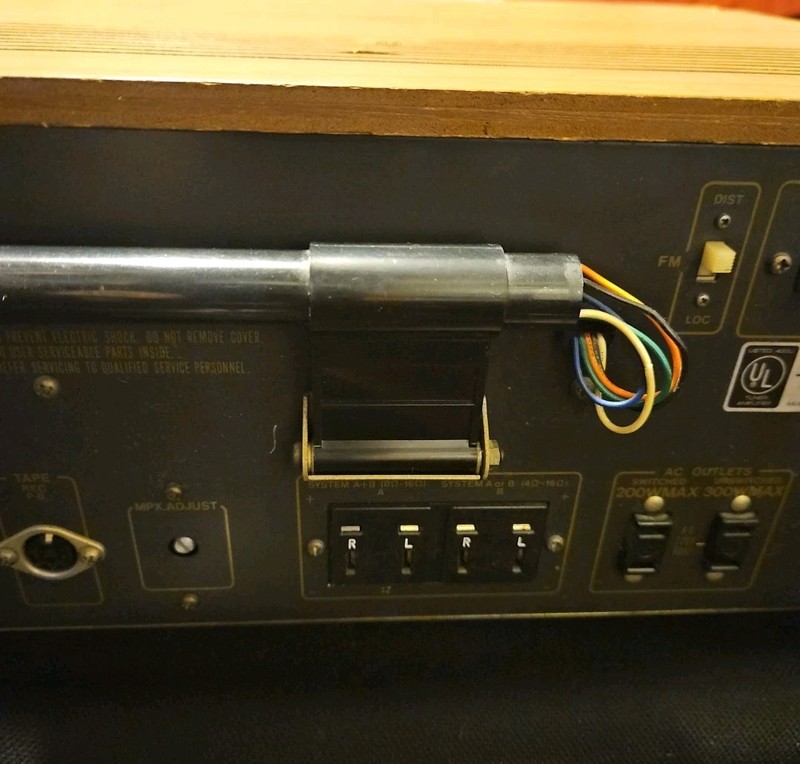 AKAI AA-910 Stereo Receiver Great Condition Works ! gallery