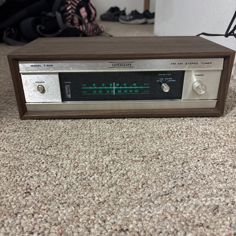 MARANTZ SUPERSCOPE T-208 STEREO RECEIVER-MADE IN JAPAN FM/AM 120V