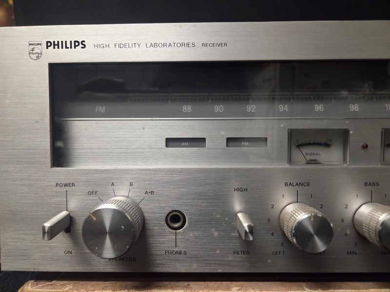 Vintage Philips 786 Silver Stereo Receiver, Rare, 45 WPC, USA made gallery