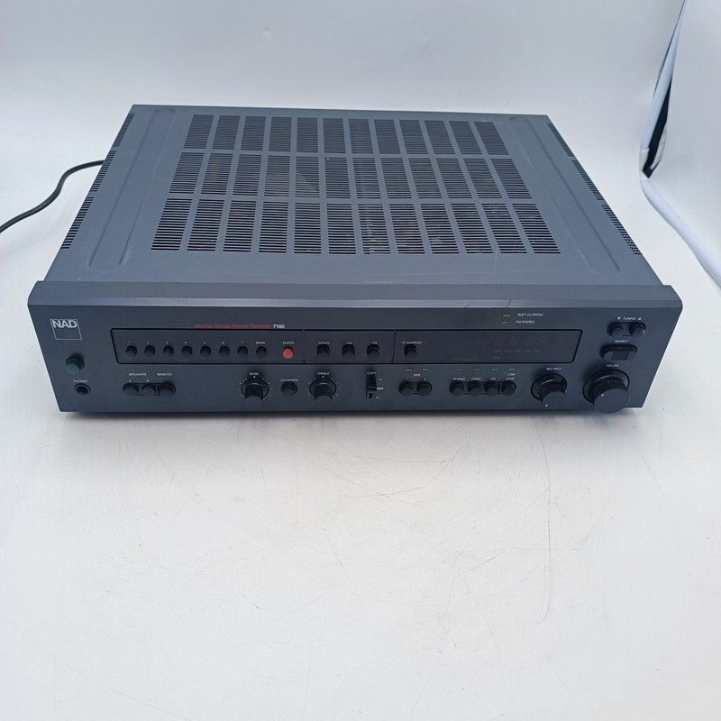 NAD Electronics 7100 Monitor Series Am-Fm Stereo Receiver 2x 50W 50hz 220V