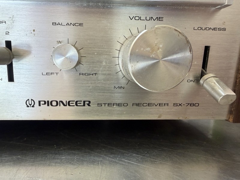 Vintage Pioneer SX-780 AM/FM Stereo Receiver TESTED WORKING very loud 150 watts