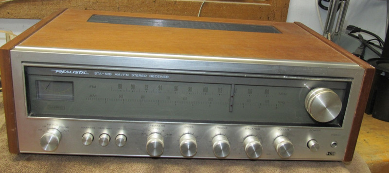 Vintage Realistic STA-52B AM/FM Stereo Receiver, NICE, WORKS gallery