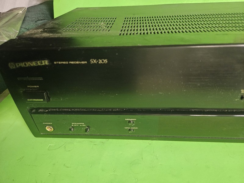 PIONEER SX-205 AM-FM Stereo Receiver gallery