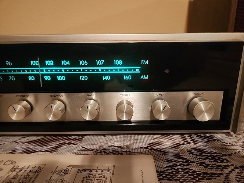 Vintage Motorola FH 212 Jw Solid State AM FM Stereo Receiver 8 track Read gallery