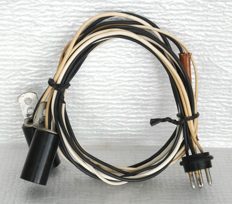 Pilot 1078 Console Part : Pilot Lamp Holder with Connector Plug
