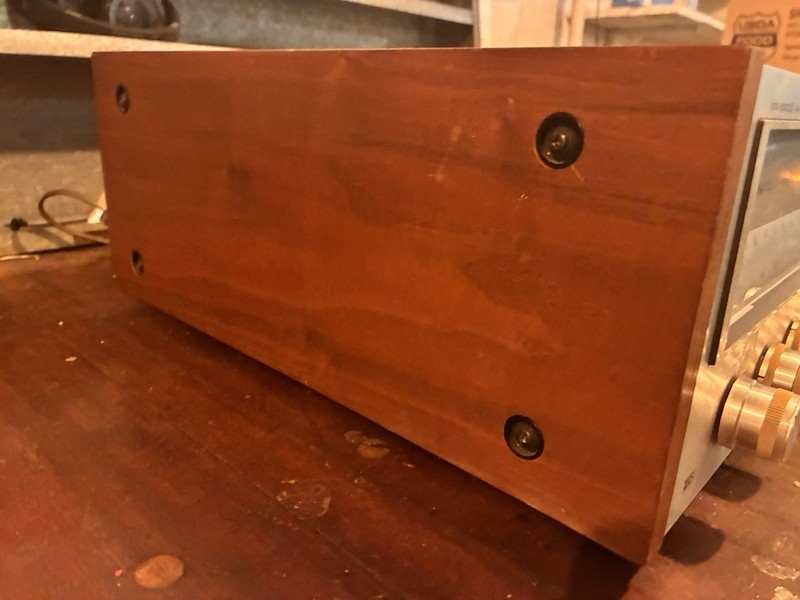 Realistic STA-2000D AM/FM Stereo Receiver Genuine Walnut Veneer gallery
