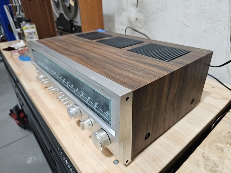 Vintage 1970's Fisher RS-2007 AM/FM Stereo Receiver ~ 75WPC into 8Ω (stereo) gallery