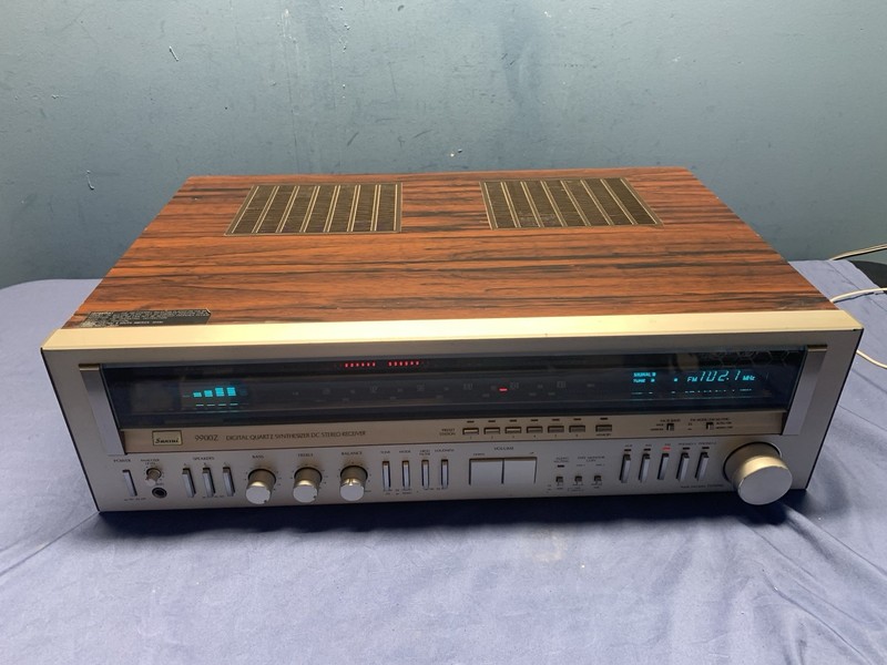 Sansui 9900Z DIGITAL QUARTZ SYNTHESIZER DC STEREO RECEIVER PULSE ENCODED TUNING