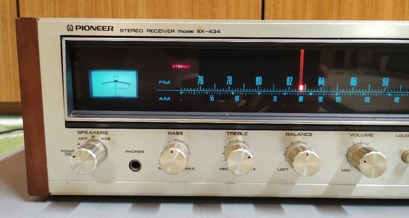 PIONEER SX-434 VINTAGE AM/FM STEREO RECEIVER working good from japan