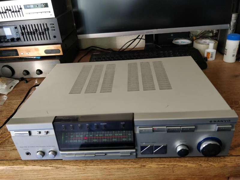 Sanyo DCR 250 AM/FM Stereo Receiver gallery