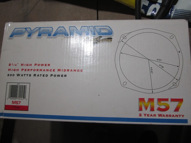 Pyramid M57 speakers PM M57 2pc 200W New from Old Stock gallery