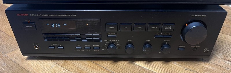 Luxman R-351 Digital Synthesized AM-FM Stereo Receiver -No Remote gallery