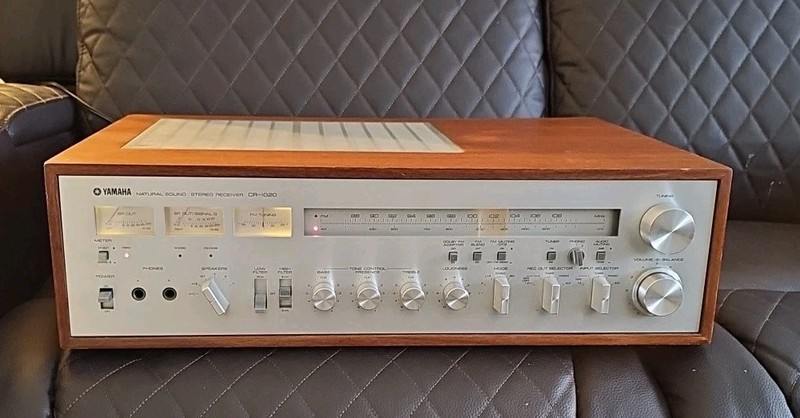 Vintage Yamaha CR-1020 AM/FM Natural Sound Stereo Receiver – Working