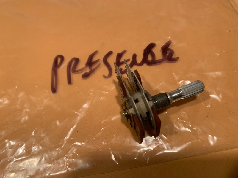 Yamaha CR-1020 Stereo Receiver Parting Out Presence Potentiometer