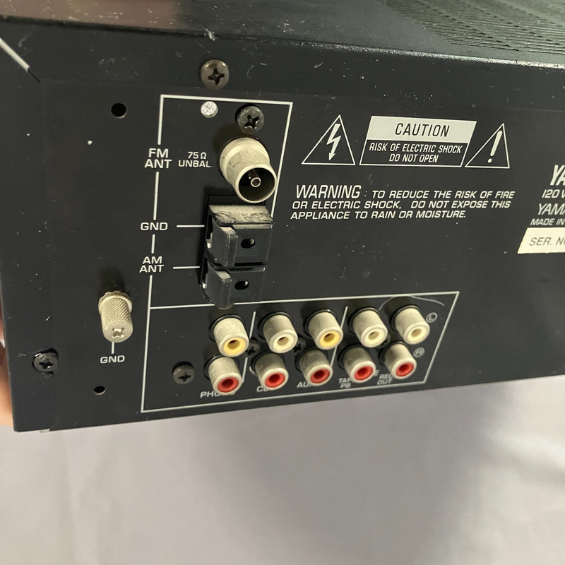 Yamaha RX-385 Natural Sound Stereo Receiver Black AS-IS Untested gallery