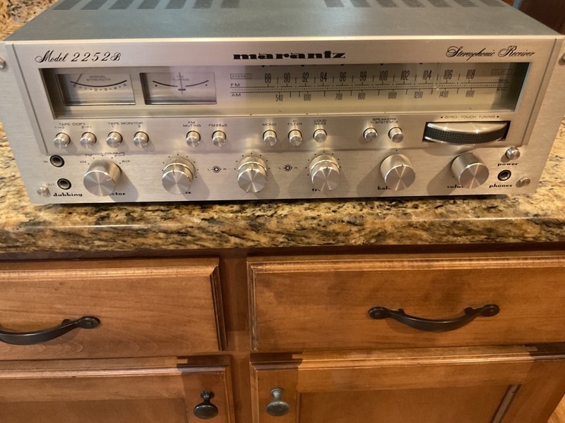 MARANTZ 2252B STEREO RECEIVER FULLY RESTORED AND SERVICED gallery