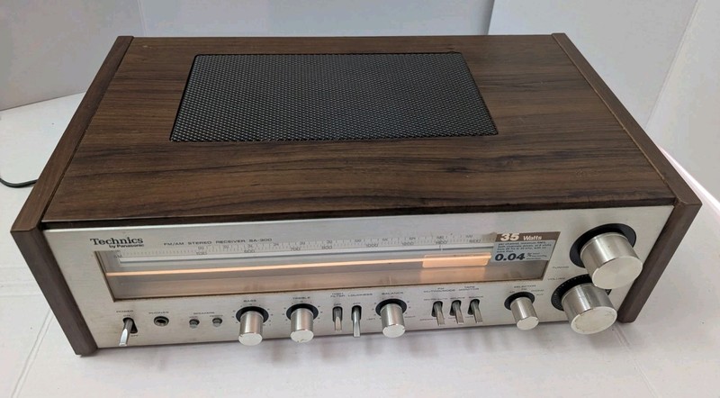 Vintage Technics SA-300 Receiver Nice Working Condition Tested gallery