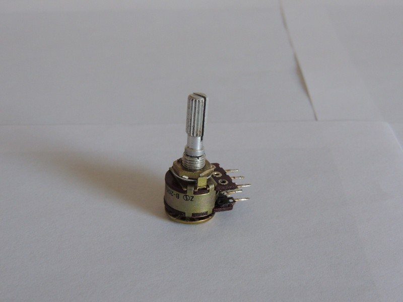Yamaha CR-820 Rotary Loudness Switch gallery
