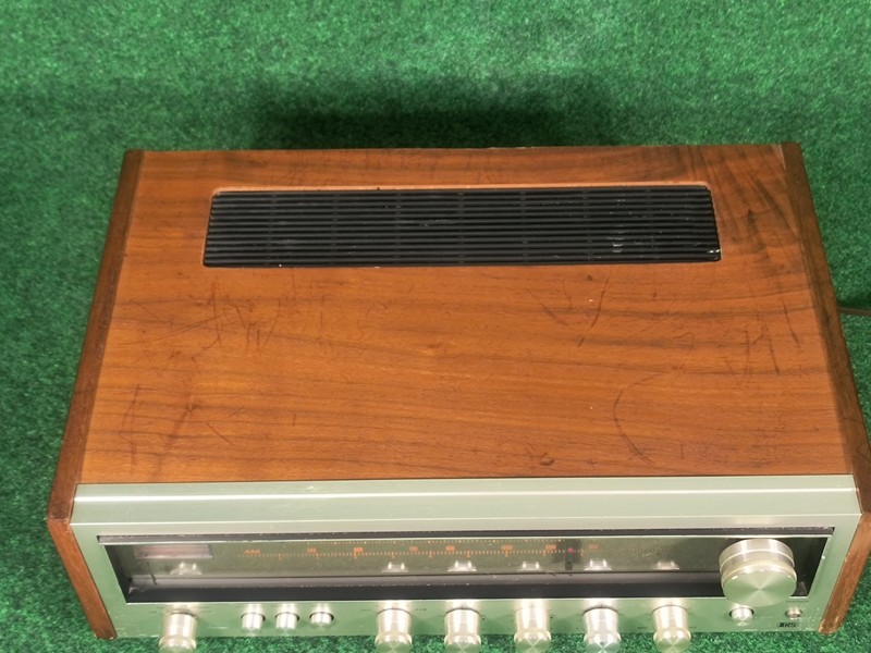 Vintage Realistic STA-52B AM/FM Stereo Receiver 31-2080 Made In Korea gallery