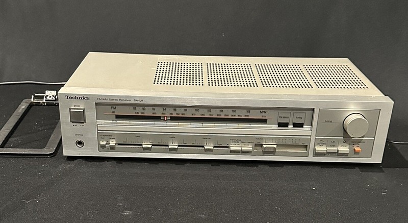 Vtg 1984 Technics SA-121 AM/FM Silver Stereo Receiver WORKING