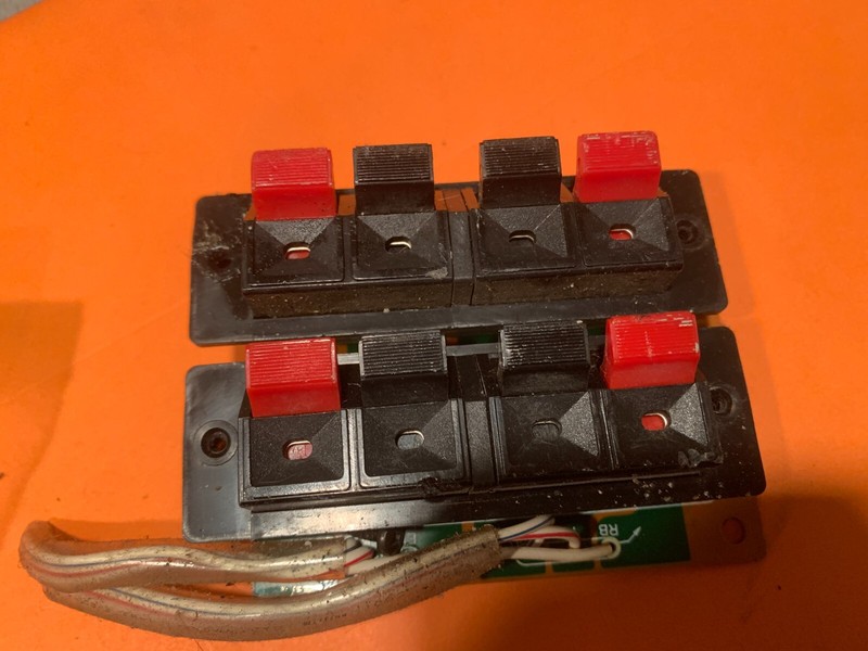 Yamaha CR-1040 Stereo Receiver Parting Out Speaker Jacks