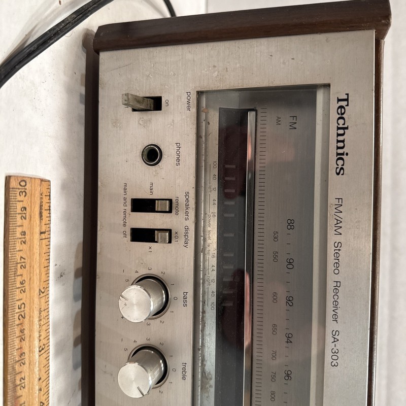 Technics SA 303 Receiver Powers On Parts Repair Vintage Stereo Receiver Fm/am gallery