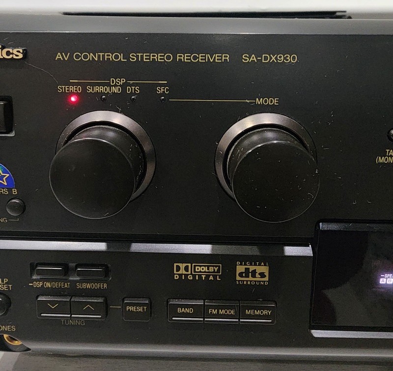 Technics SA-DX930 Audio Video Control Receiver Working Great - No Remote gallery