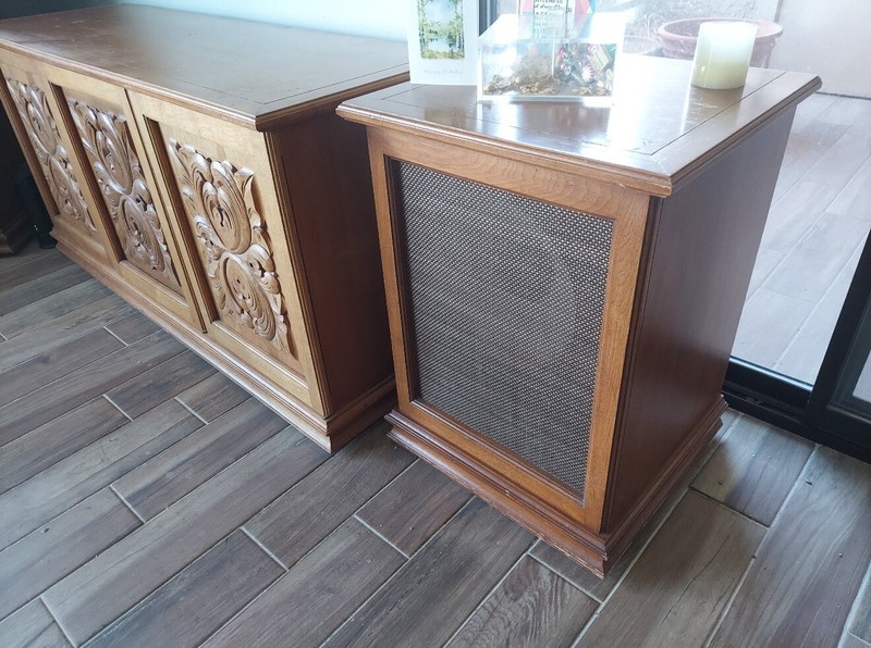 Amazing Vintage Stereo System & Cabinet gallery