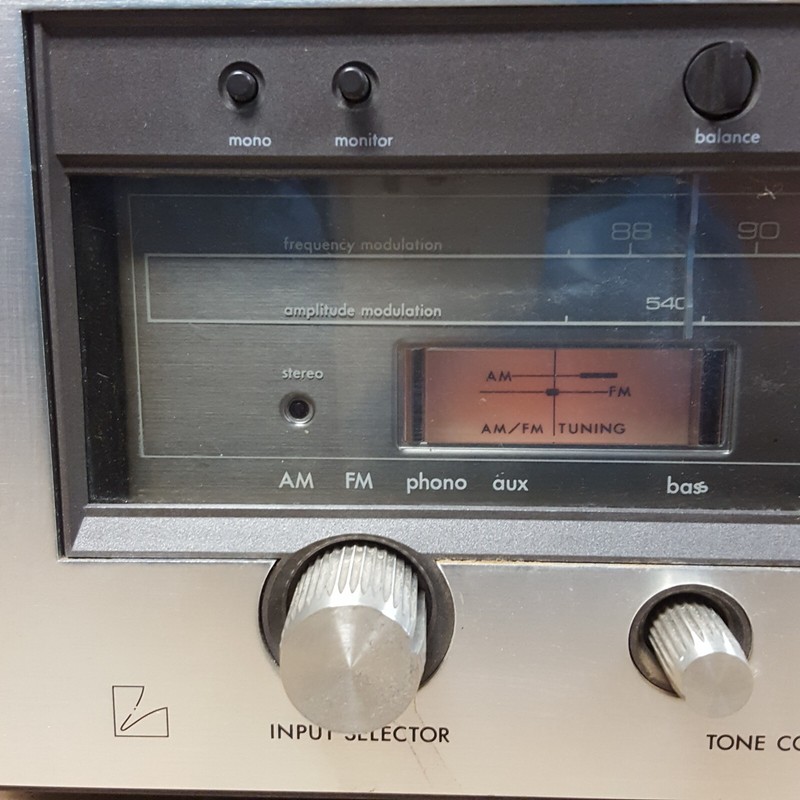 Luxman R-1040 Solid State AM/FM Stereo Receiver *See Wood Finish* PwrsOn - USED gallery