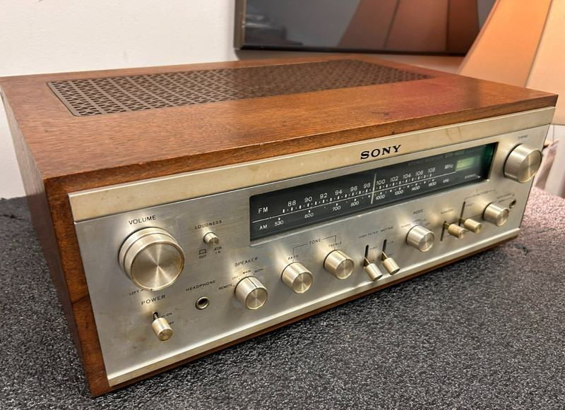 Vintage Sony STR-6050 FM Stereo AM/FM Solid State Receiver, Wood Case, Scrolled