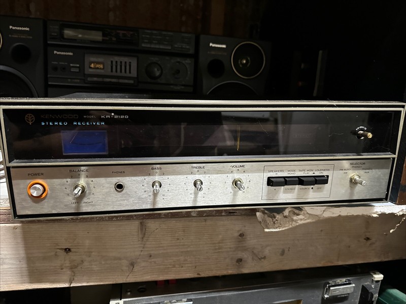 Kenwood KR-2120 Vintage 1970 Stereo Receiver.