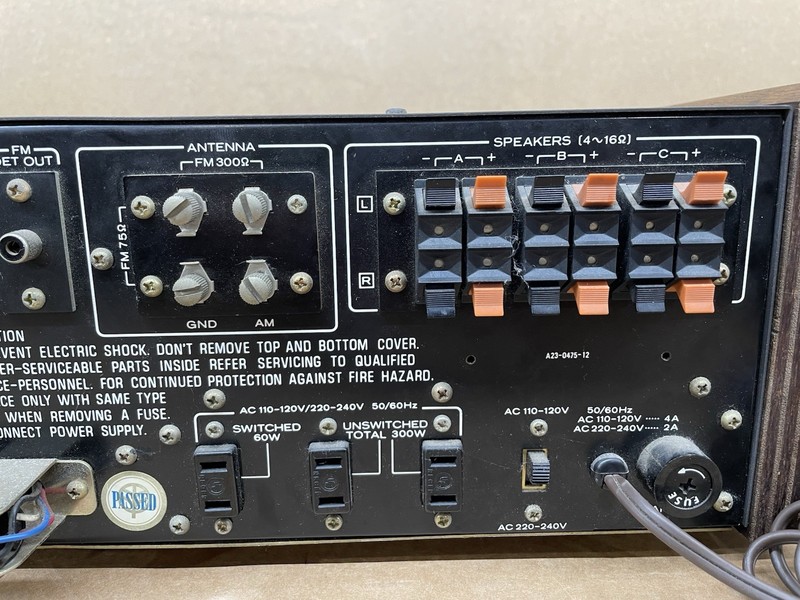 KENWOOD KR-6400 VINTAGE AM/FM STEREO RECEIVER - PARTIALLY TESTED AND WORKING! gallery